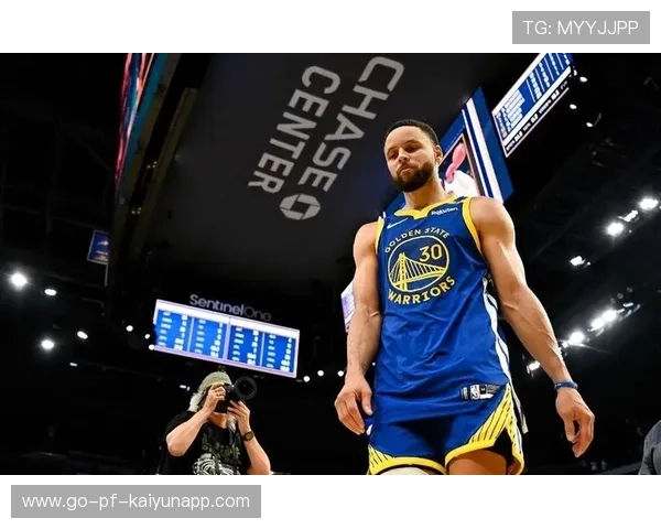 勇士不敌步行者 库里外线果断出手，勇士与库里