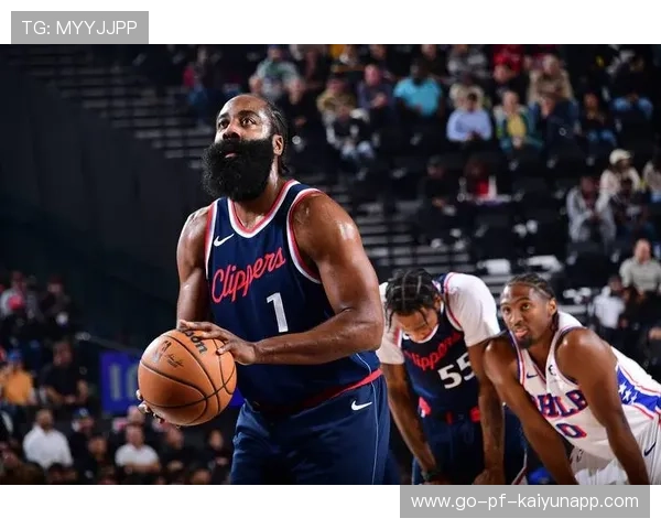 哈登终场前传球助攻,76人完成漂亮逆转 哈登终场前传球助攻,76人完成漂亮逆转